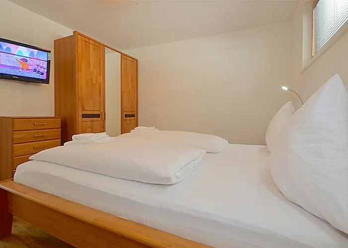 Sonnenhaus A - By Alpen Apartment Zell am See